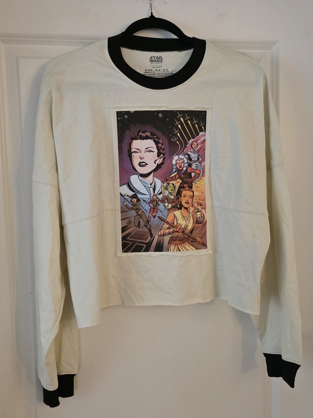 Disney Star Wars "Woman Of The Galaxy" Spirit Crop Sweatshirt.